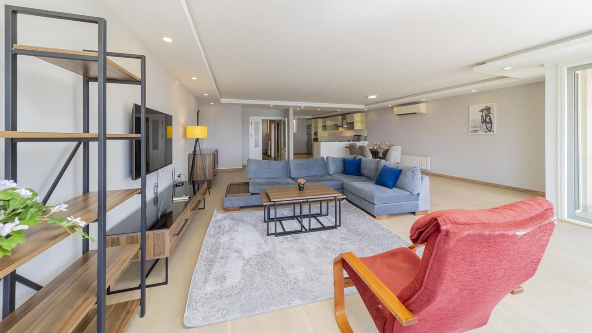 Konyaalti Apartment | Flat w Balcony 3 min to Konyaalti Beach in Antalya