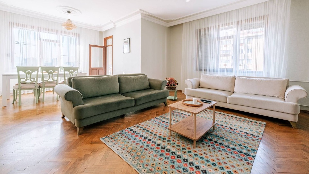 Kozyatagi Apartment | Flat w Balcony Near Metro 10 min to Bostanci Coast