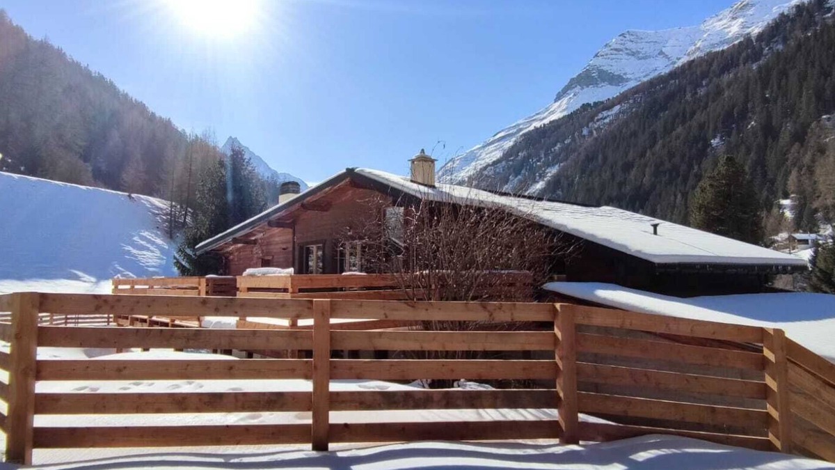 Anniviers Ski Chalet | Flat with 9 beds in the ski resort of Zinal Grimentz in Valais (Switzerland)