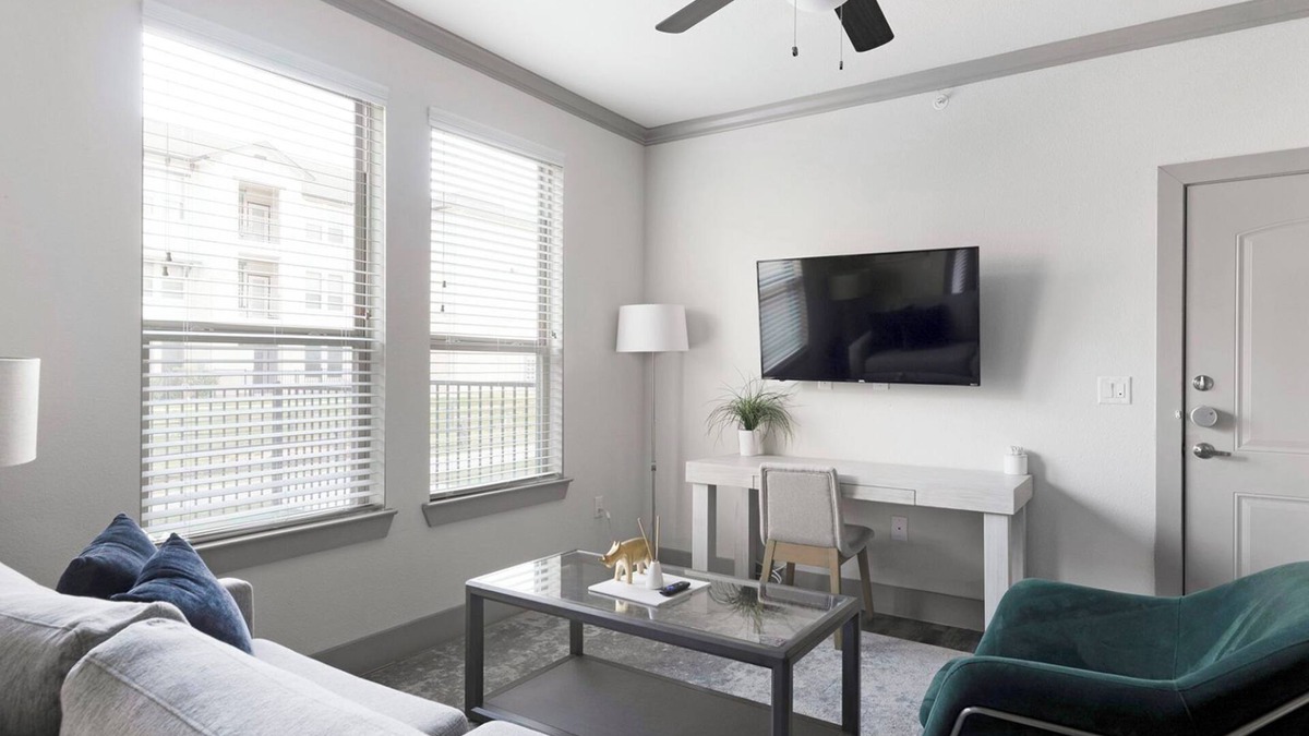 Manor Apartment | Flats 1BD 3 - One Bedroom Apartment, Sleeps 2