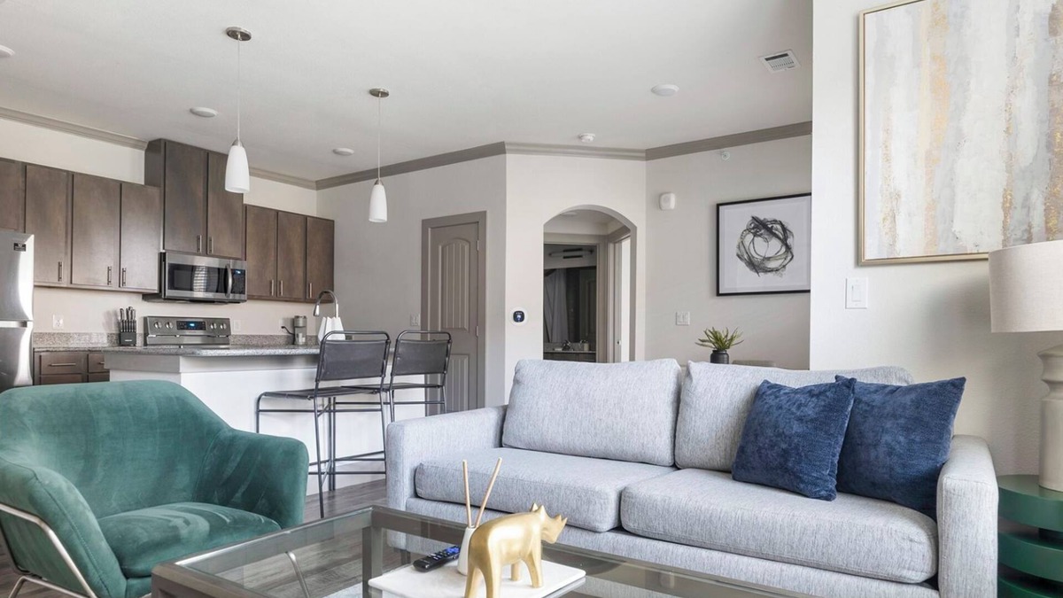 Manor Apartment | Flats 1BD 6 - One Bedroom Apartment, Sleeps 2