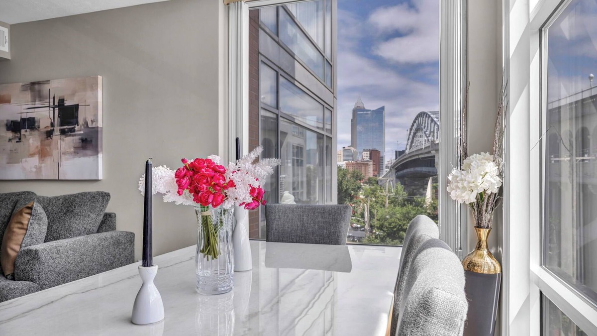 Ohio City Apartment | Flats CLE Retreat, Free Parking, 24/7 Gym
