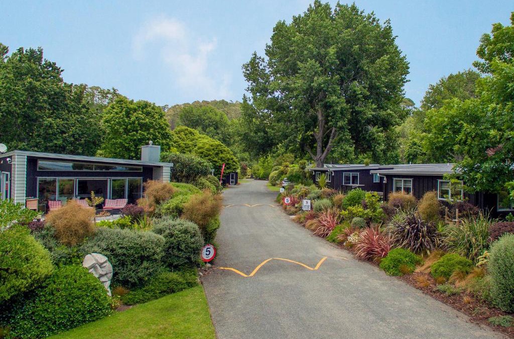 Cooks Beach Apartment | Flaxmill Accommodation