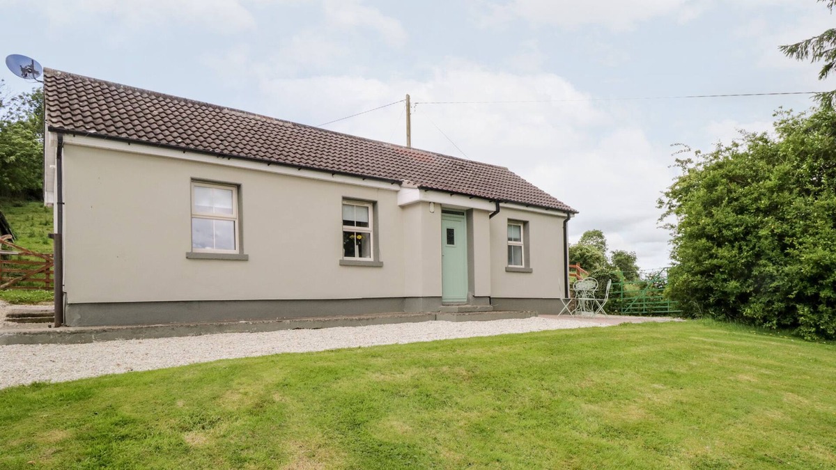 County Cavan House | FLAXSTON COTTAGE, family friendly in Shercock, County Cavan