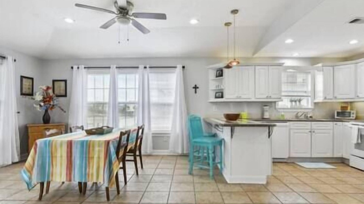 Shoreline Park House | Fleur Da Sea Pet Friendly 2Br 2Ba Waterfront