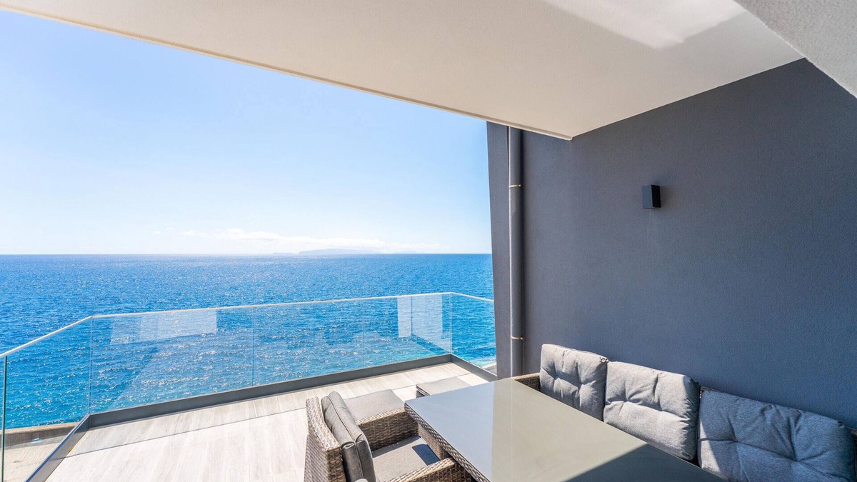Gaula Apartment | FLH Amazing Ocean View with Balcony