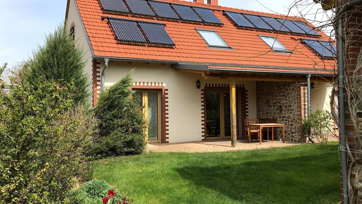 Gorzig House | Fliederhaus mit 92 m² auf 2 Ebenen für 6+2 Pers., 3 Schlafzimmer, 3 Bäder