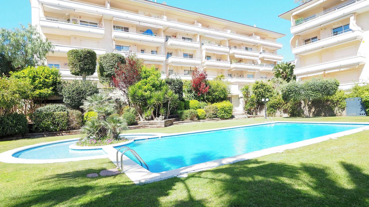 Vallpineda Apartment | Flip Flop Beach Apartment by Hello Homes Sitges
