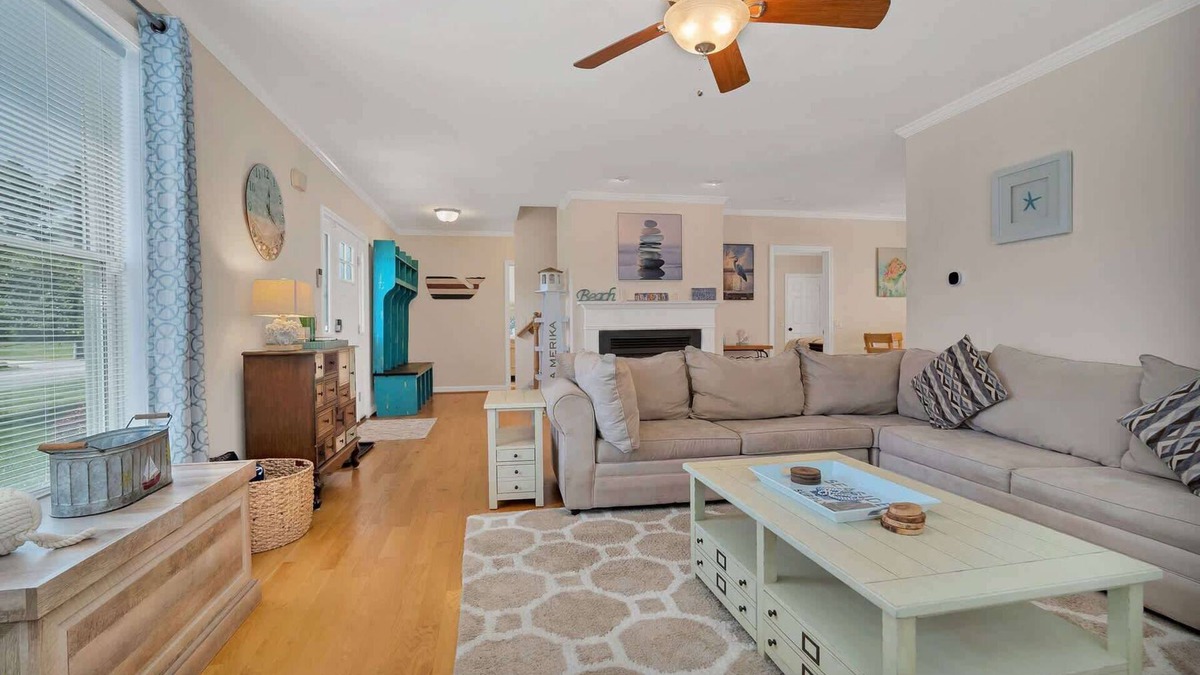 Niantic House | Flip Flop Hideaway - Family Beach Retreat