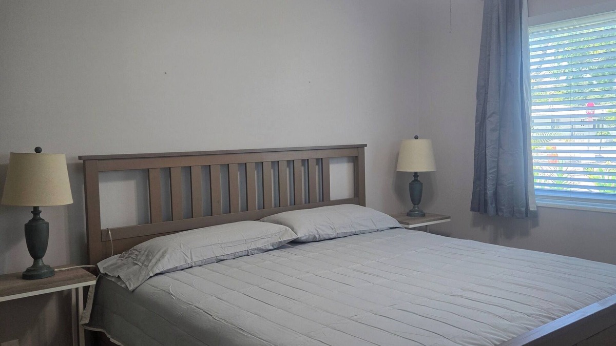 Highland Garden Apartment | FlipFlop condo#1 BEST BANG for your DOLLAR!