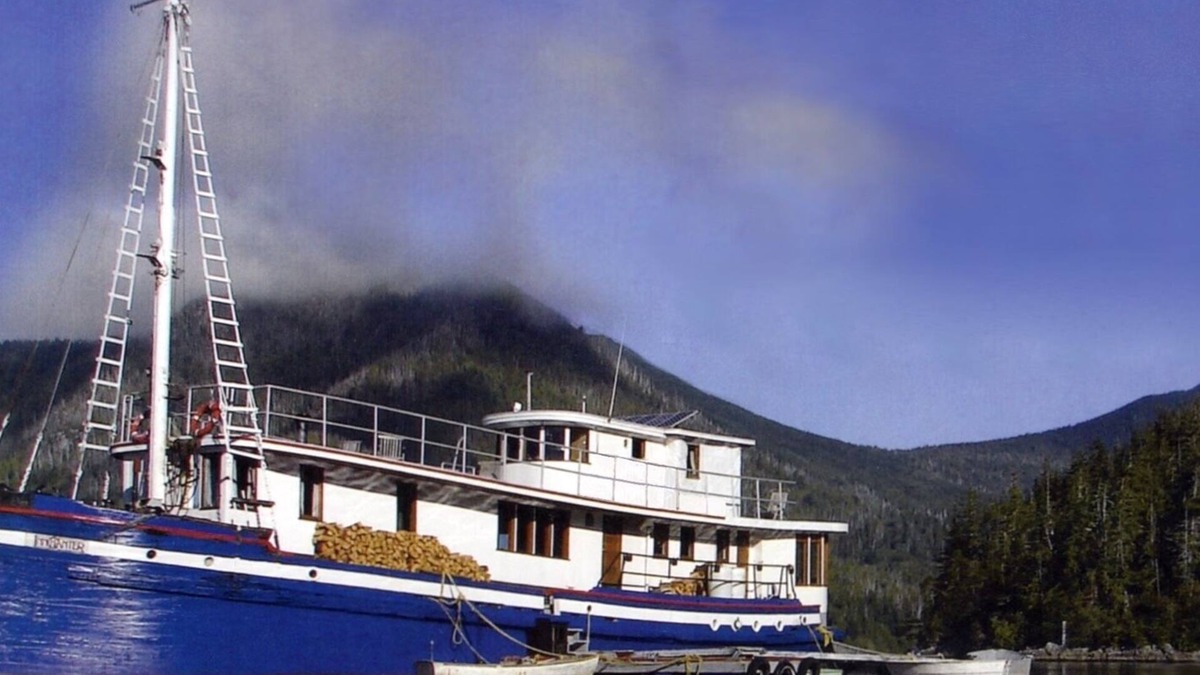 Ucluelet Bed & Breakfast | Floating Bed & Breakfast