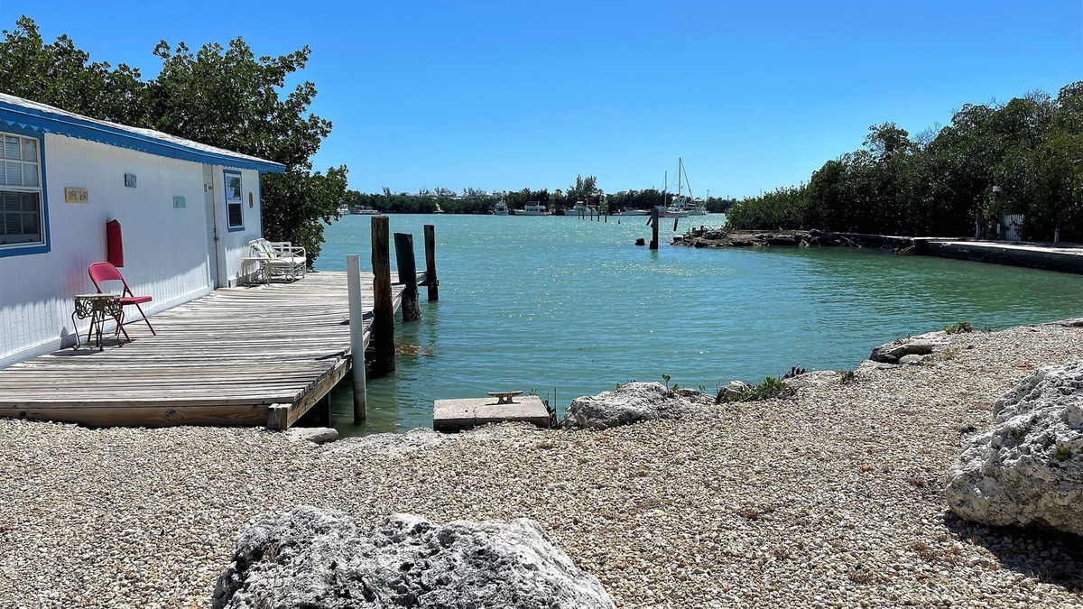 Marathon Hotel | Floating Sea Cove Resort & Marina