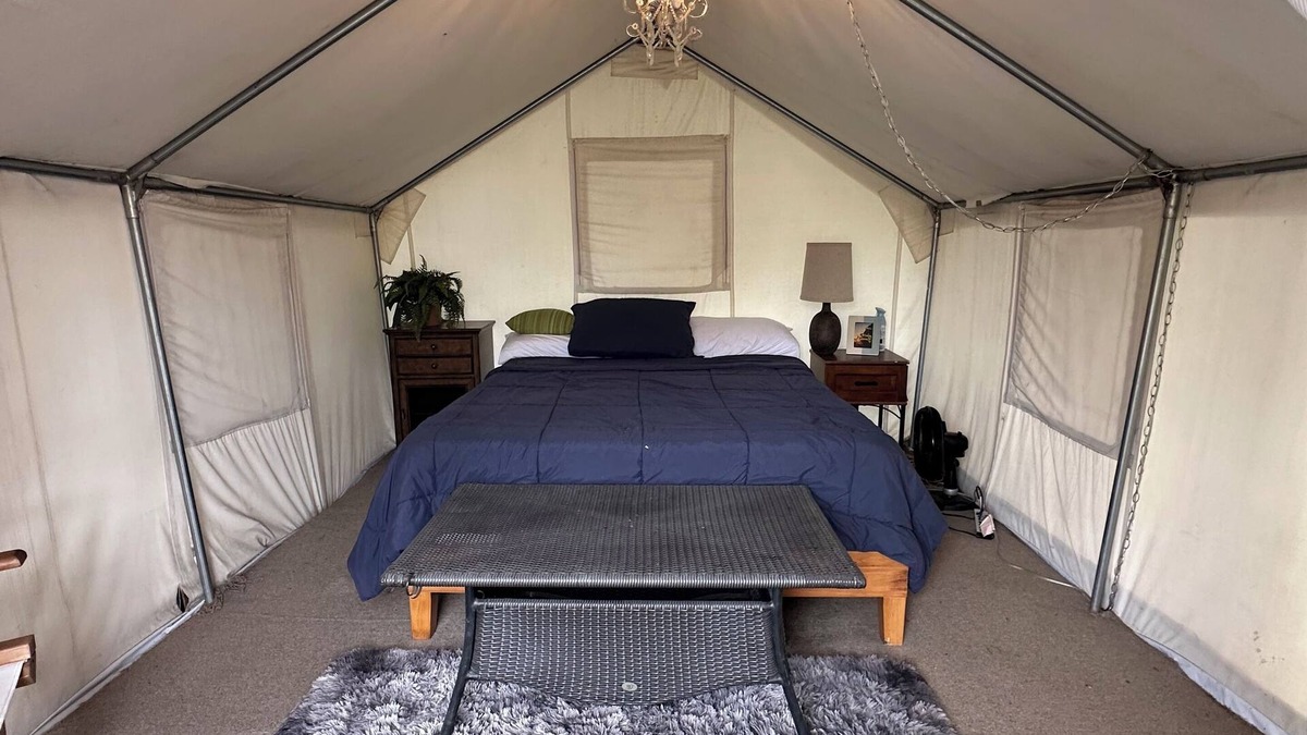 Isleton House | Floating Sunset Cabana #1