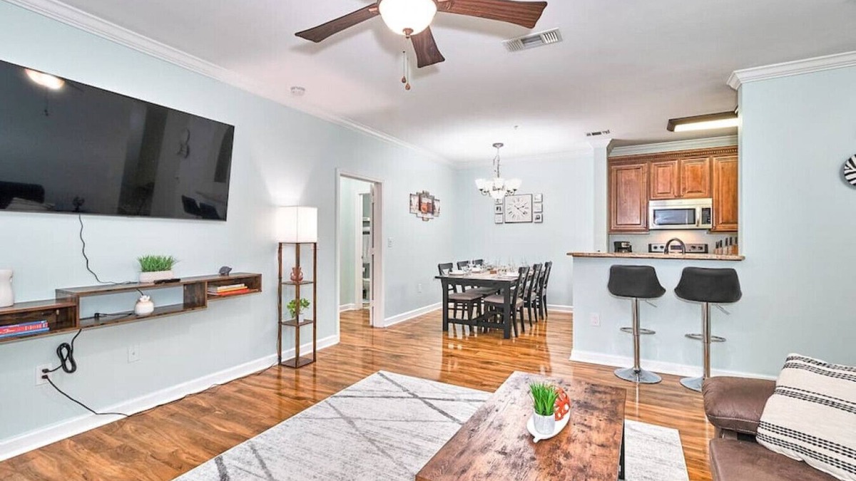 New Tampa Condo | Florida Dream Vacation 2/2 All new with Amenities!