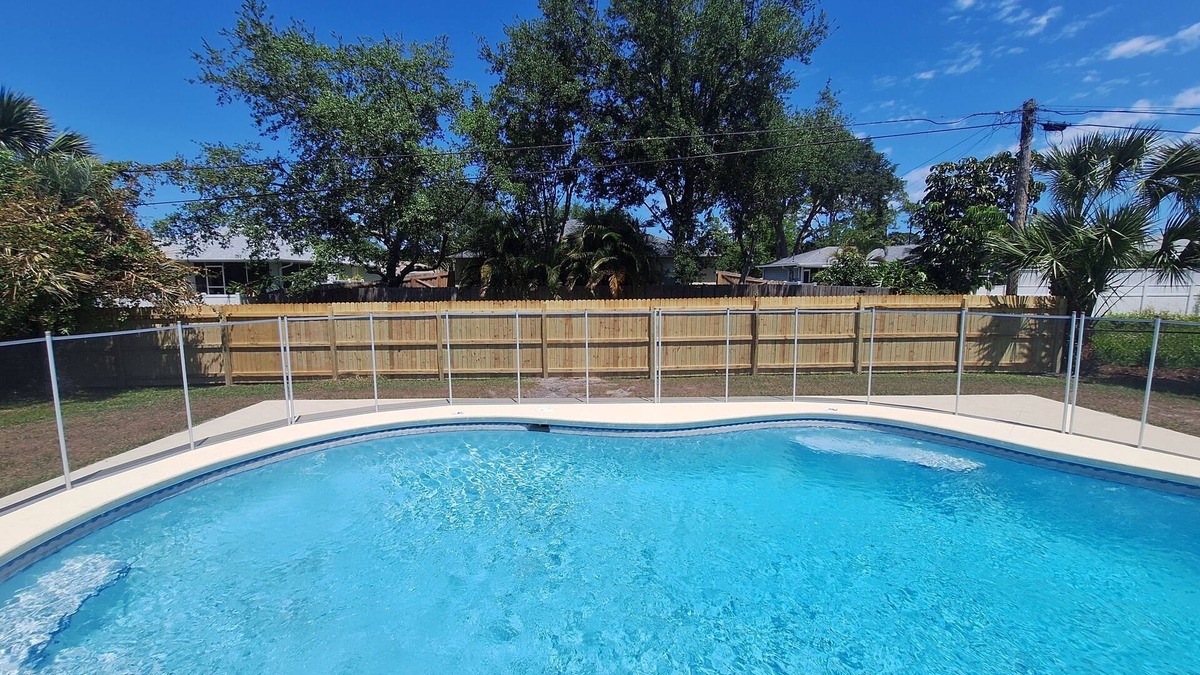 Sebastian Highlands House | 🍹🌞 Florida Getaway! New Pool Heater, Fenced Yard,Close to River and Beaches!