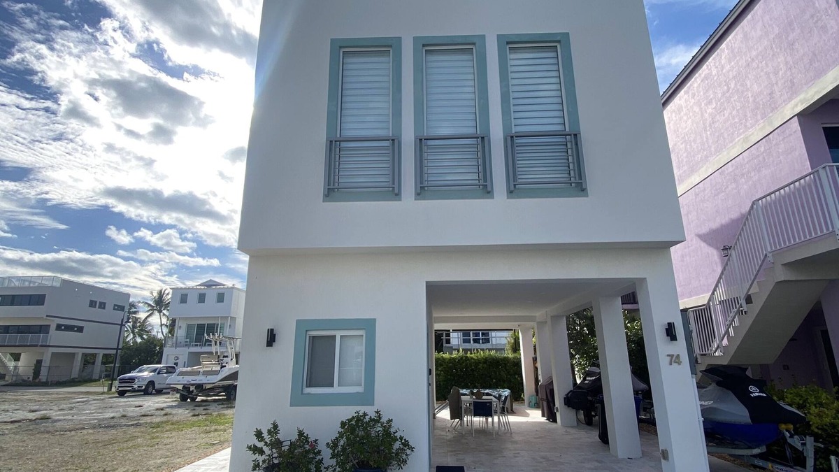 Key Largo Villa | Florida Keys Resort-Style Home
