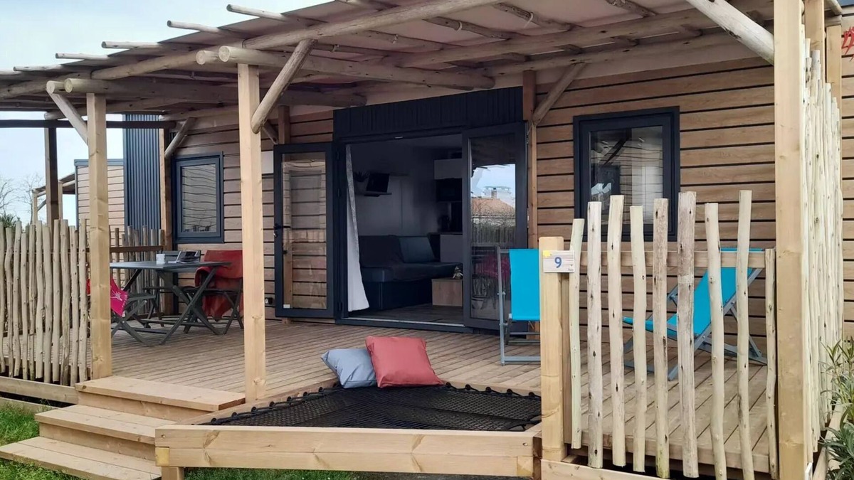 LʼAiguillon-sur-Mer House | Flower Camping Le Pré des Sables * - Mobile home Premium 2 bedrooms 32m2 - 2 bathrooms + TV 4 persons