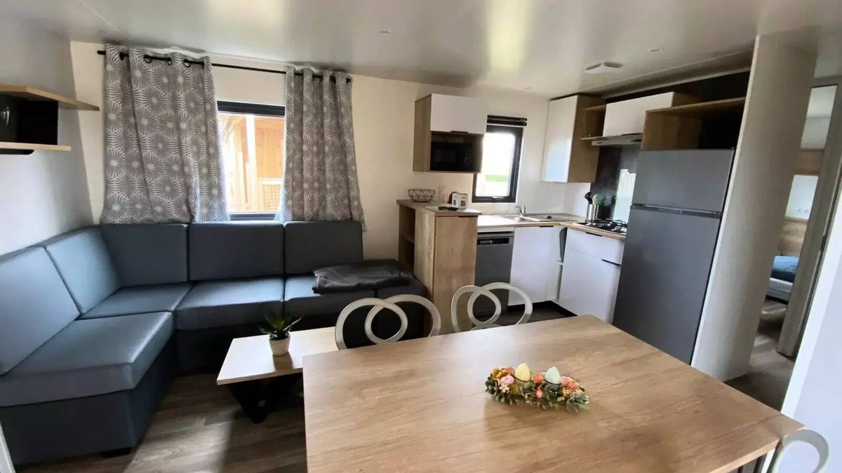 LʼAiguillon-sur-Mer House | Flower Camping Le Pré des Sables * - Mobile home Premium 3 bedrooms 37m2 - 2 bathrooms + TV 6 persons