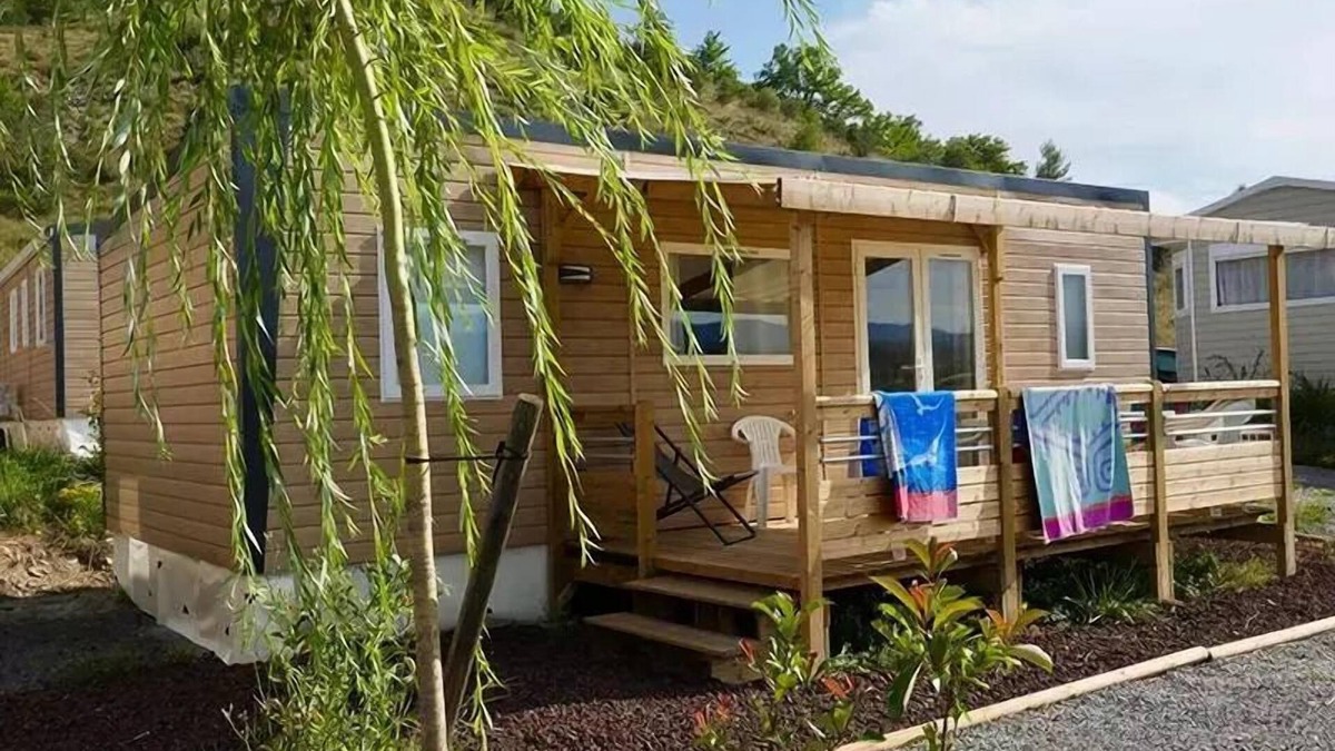 Laurac-en-Vivarais House | Flower Camping Saint Amand * - Mobil-home Premium 35m2 (6p-3ch), Clim, TV, dishwasher, bed 160, plancha, Nespresso 6 people