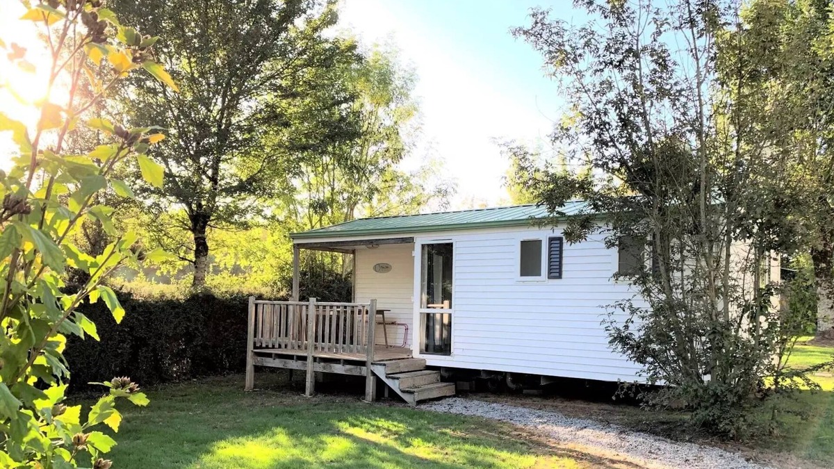 Verruyes House | Flower Camping Côté Lac * - Mobile home 2 bedrooms Relax Comfort 30m2 Covered terrace 10m2 + TV 4 persons