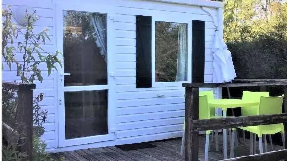 Verruyes House | Flower Camping Côté Lac * - Mobile home 1 bedroom Standard pleasure 18 m2 terrace 8m2 + TV 2 people
