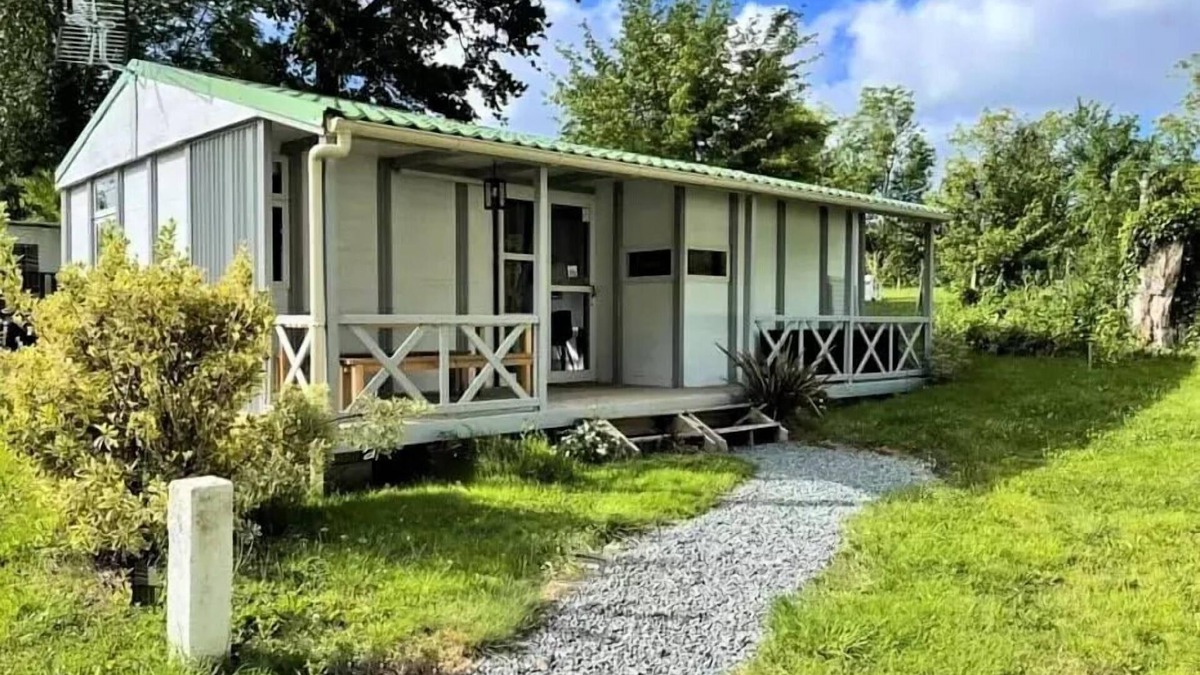 Verruyes Ski Chalet | Flower Camping Côté Lac * - Chalet Comfort 3 bedrooms 35m2 with semi-covered terrace 17m2 + TV 6 persons