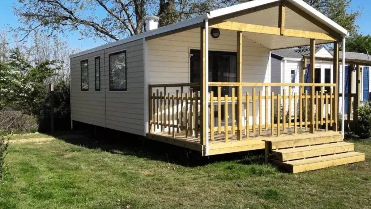 Les Achards House | Flower Camping Le Pavillon * - Mobile home Comfort 23m2 - 2 bedrooms + Semi-covered terrace 9m2 4 people