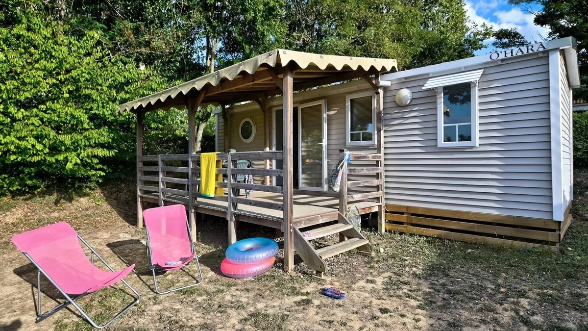 Anneyron House | Flower Camping La Chataigneraie * - Mobil home Comfort 23/27m2 - 2 bedrooms - covered terrace + TV 4 persons