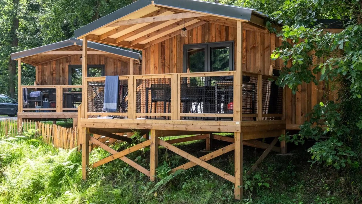 Yport House | Flower Camping La Chênaie * - Premium VIP Lodge 34m2 - 2 bedrooms + TV + sheets + towels + covered terrace of 11m2 5 people