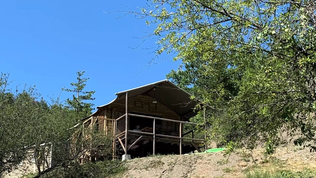 Clamensane House | Flower Camping Le Clot du Jay * - Cabane Lodge on pilingis 34m2 2 bedrooms + terrace 4 people
