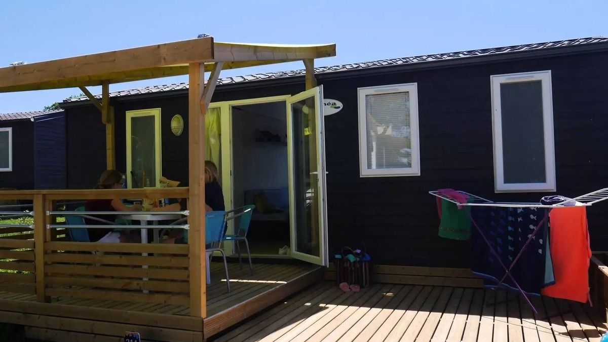 Martiel House | Flower Camping Le Lac aux Birds * - Mobile home Comfort 26m2 (2 bedrooms) + Clim + terrace 10m2 4 people