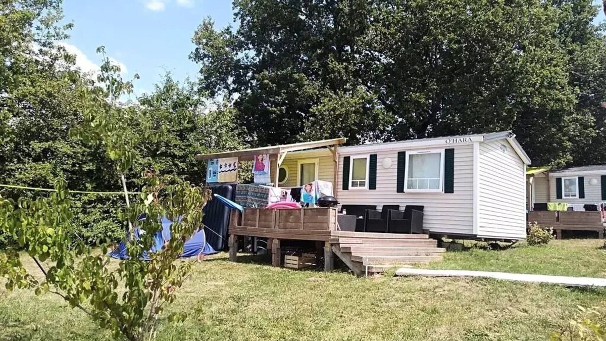Martiel House | Flower Camping Le Lac aux Birds * - Mobile home Comfort 30 m2 (3 bedrooms) + Clim + semi-covered terrace 10m2 6 people