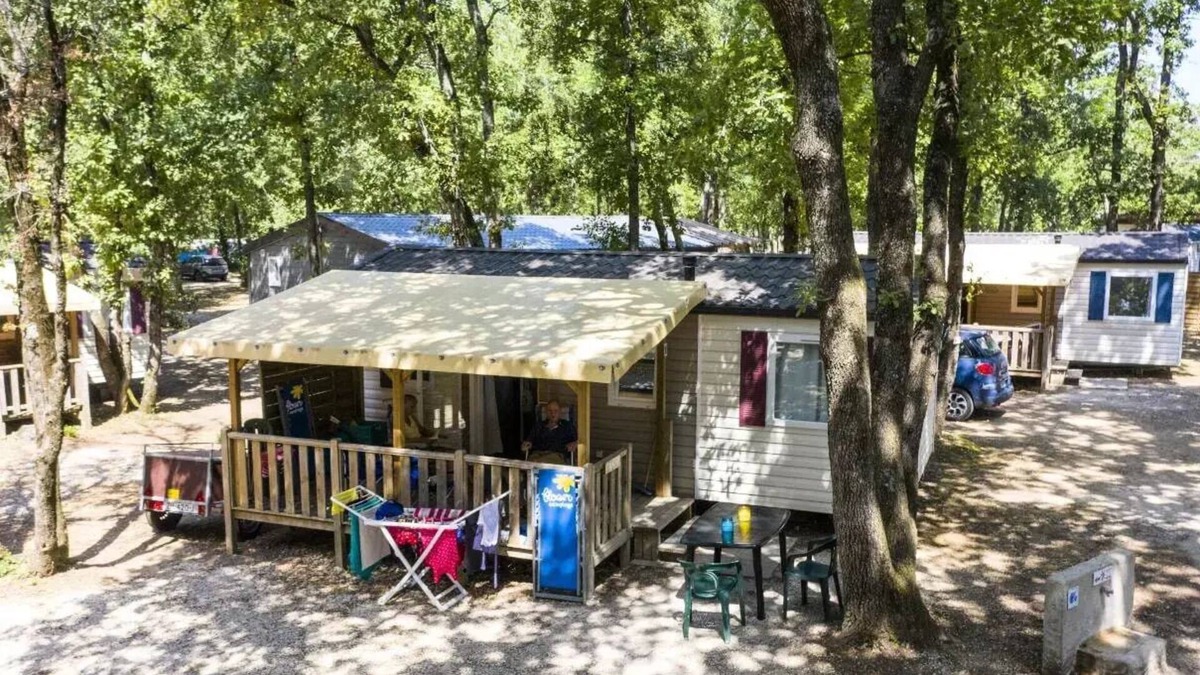 Grignan House | Flower Camping LES TRUFFIERES * - Mobil Home Provence - Evasion CONFORT 33m2 - 3 Bedrooms +TV + Air conditioning +Terrace covered 11m2 6 persons