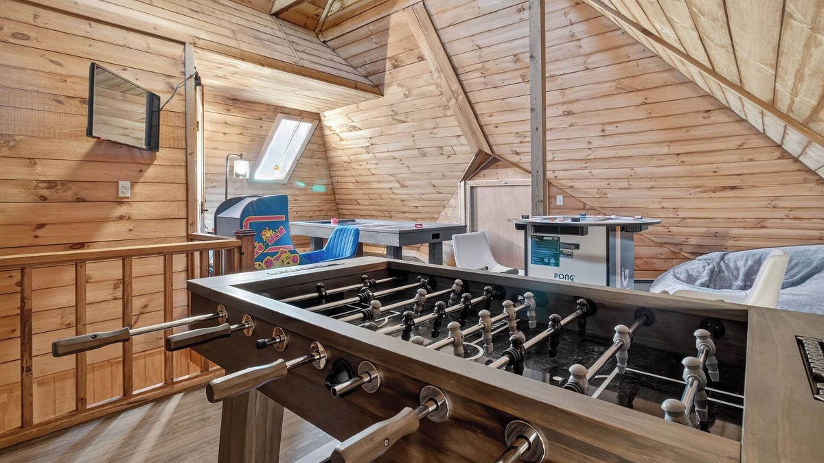 Bristol Hills Other | FLXFarms-7Bd-6Ba-HotTub-Firepit-Arcade-PetFriendly