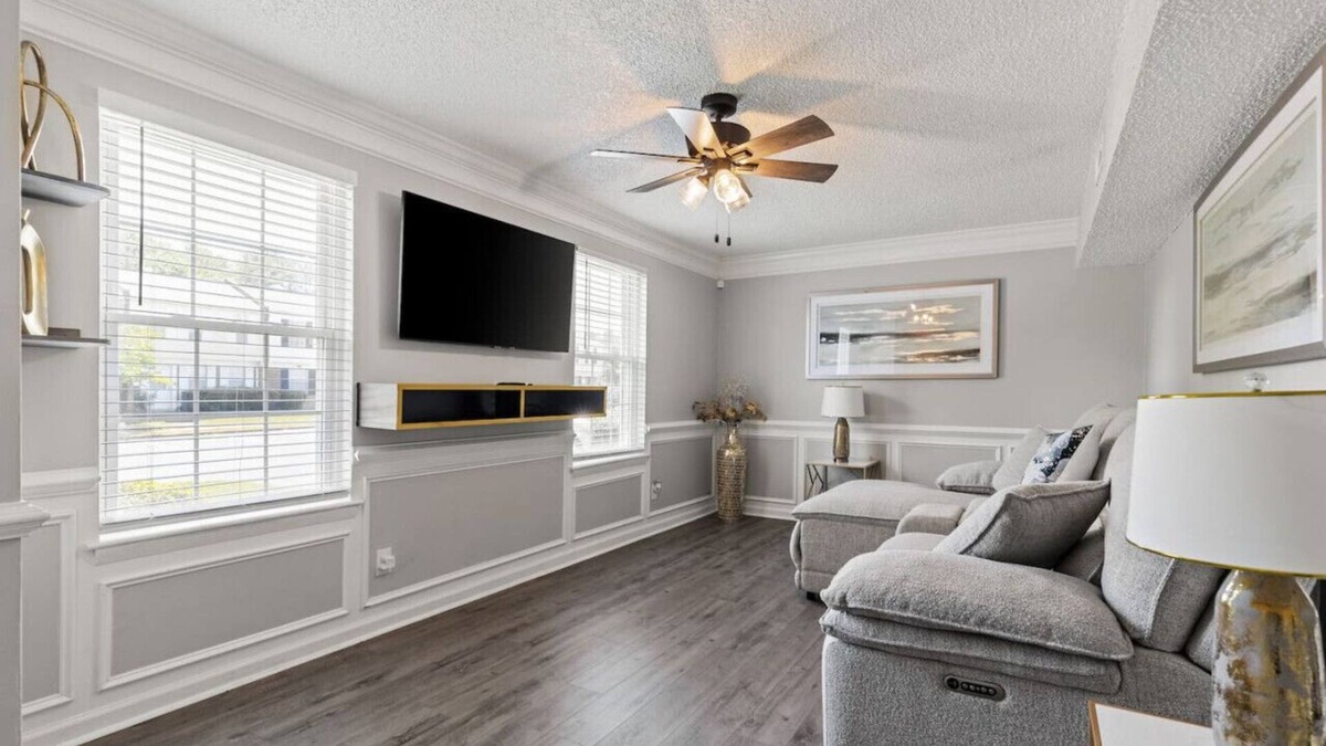 Highland Springs House | Fly-In Style: Charming Townhome 6 Mins from RIC!
