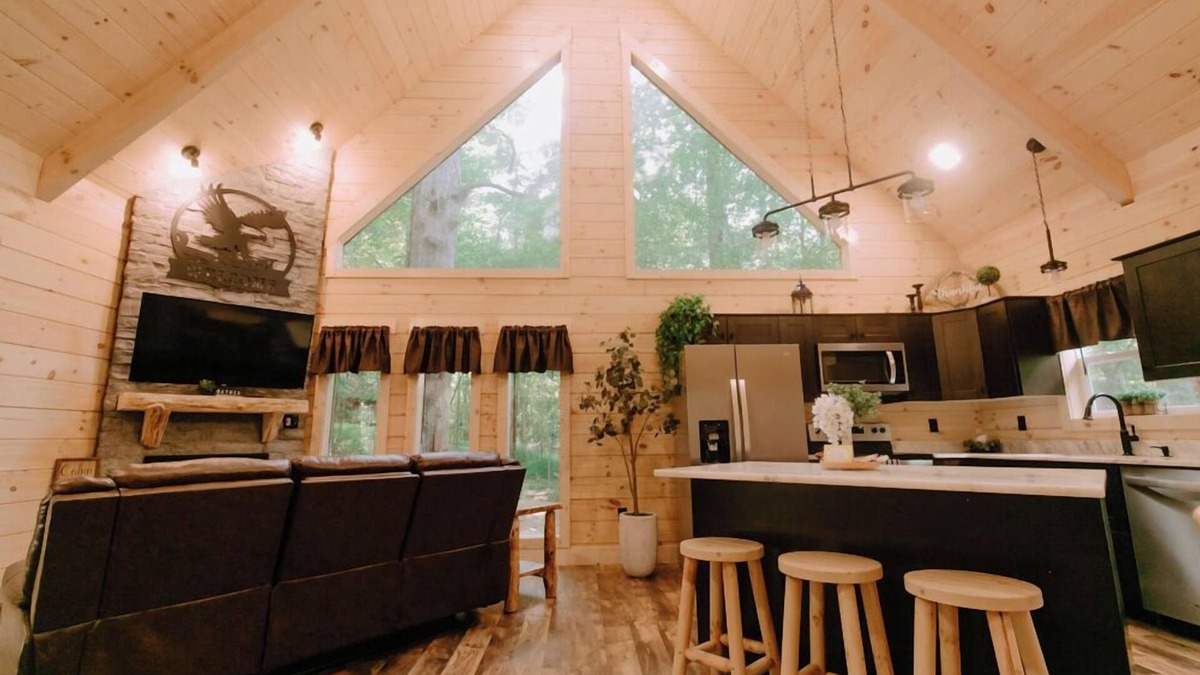 Campbellsville Cabin | Flying High Luxury Cabin #3