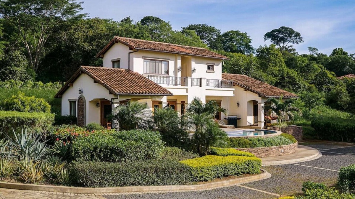 Rancho Santana Villa | Flying Pigs · Casa Flying Pigs, minutes to Santana Beach!