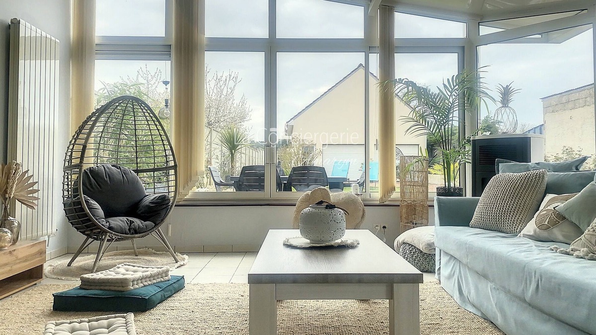 Friaucourt House | FM42 - À Ciel Ouvert. Maison avec grande veranda et jardin