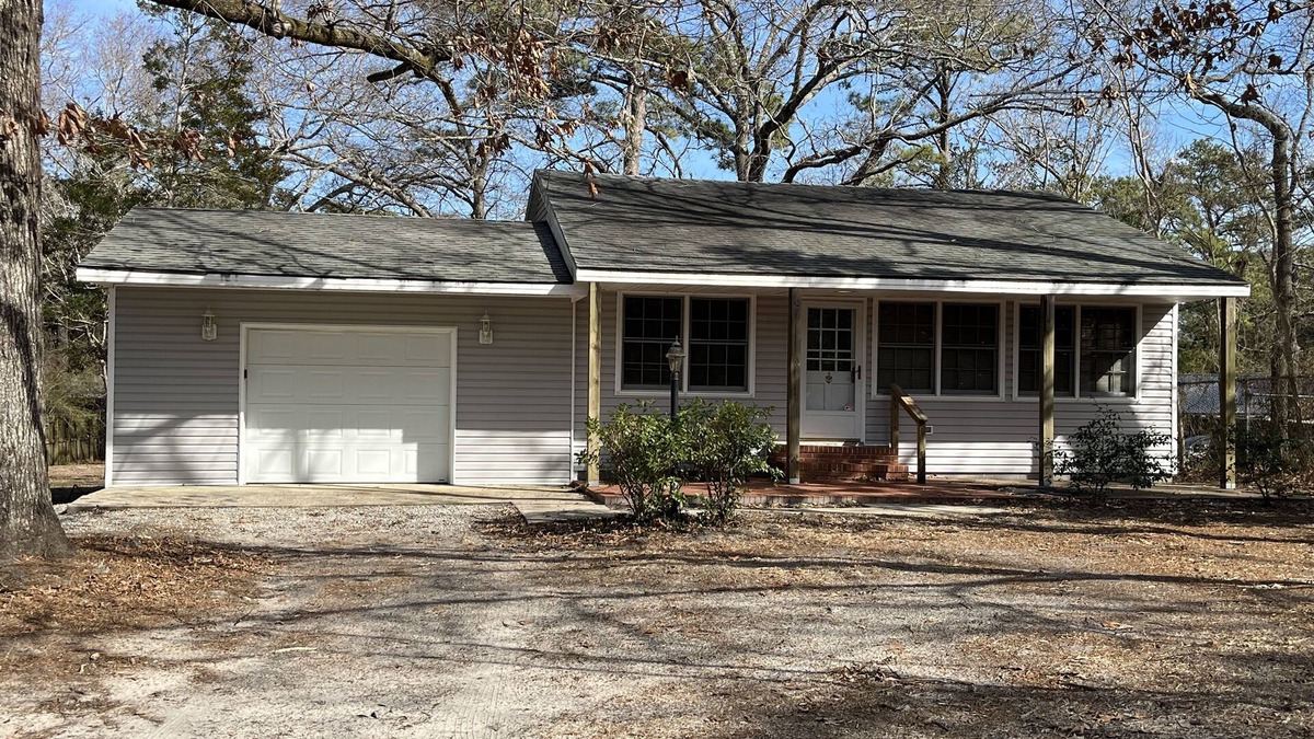 Minnesott Beach House | Fo'c'sle is close to golf and ferry!