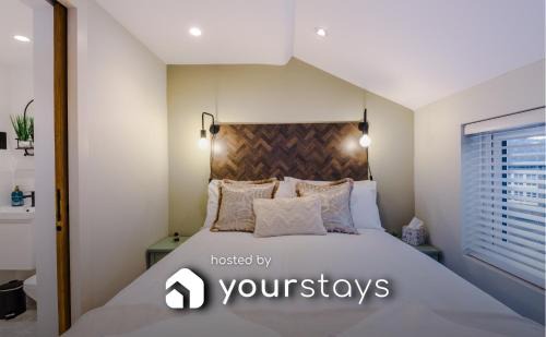 Sandbach House | Foden's House by YourStays - 2 Bedroom Cottage in Sandbach with gorgeous dining room extension, High end finish