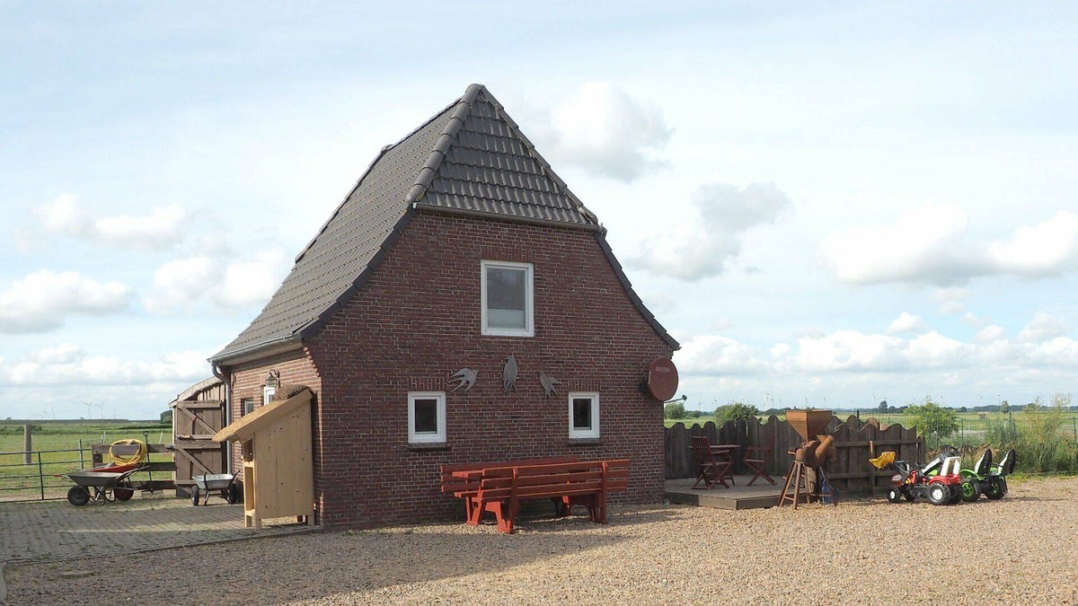 Hattstedtermarsch House | Foderhus - holiday farm and riding therapy Deichwind - North Friesland
