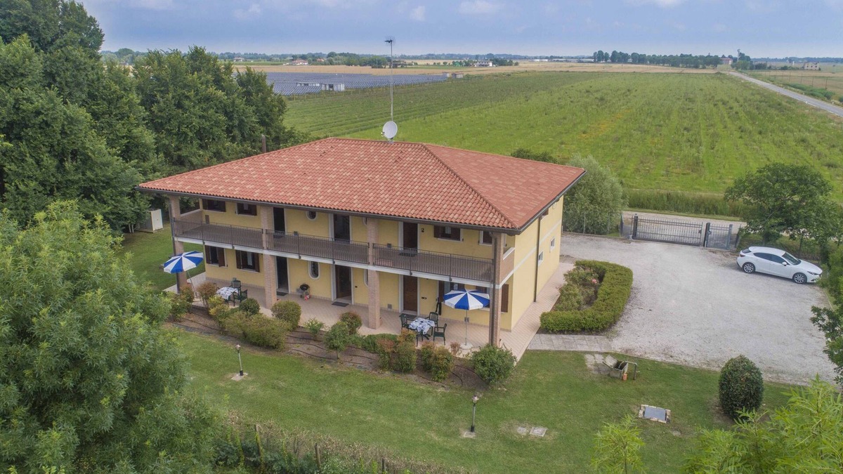 Marano Lagunare Apartment | Folaghe 2, apartment with view on the grove