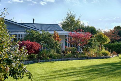 Invercargill Bed & Breakfast | Folster Gardens Bed and Breakfast