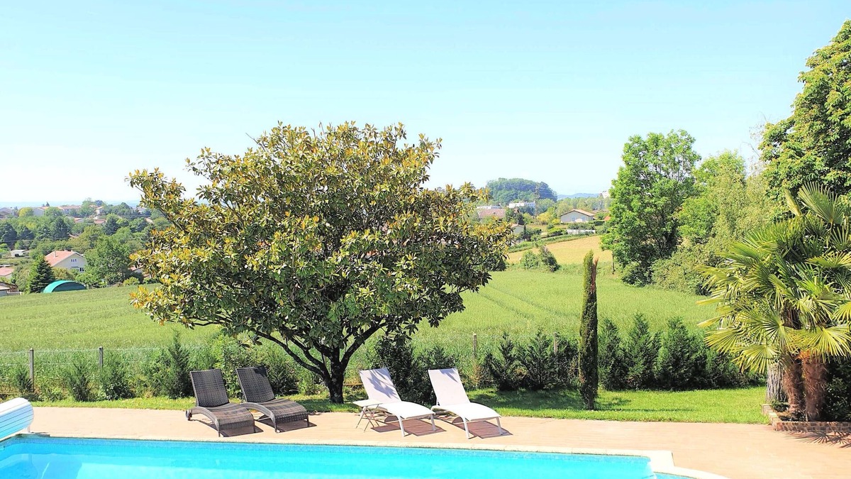 Meximieux Other | Fontaine de Jouvence, Gîte 3*, 6 rooms 10 pers. Swimming pool near Pérouges, Lyon