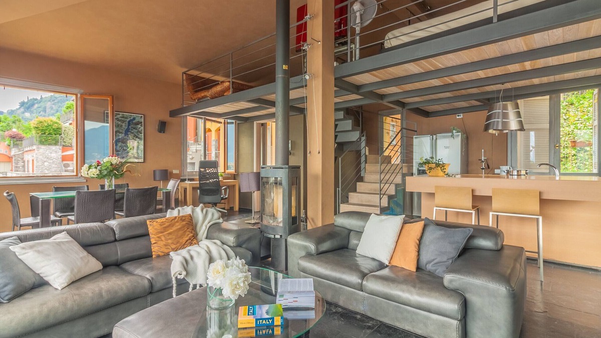 Fiumelatte Ski Chalet | Fontana Penthouse by Varenna Holidays