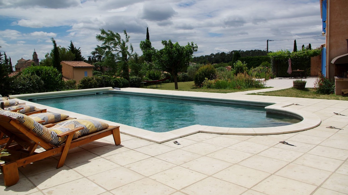 Bedoin Apartment | Foot of Mont Ventoux beautiful air-conditioned cottage with garden