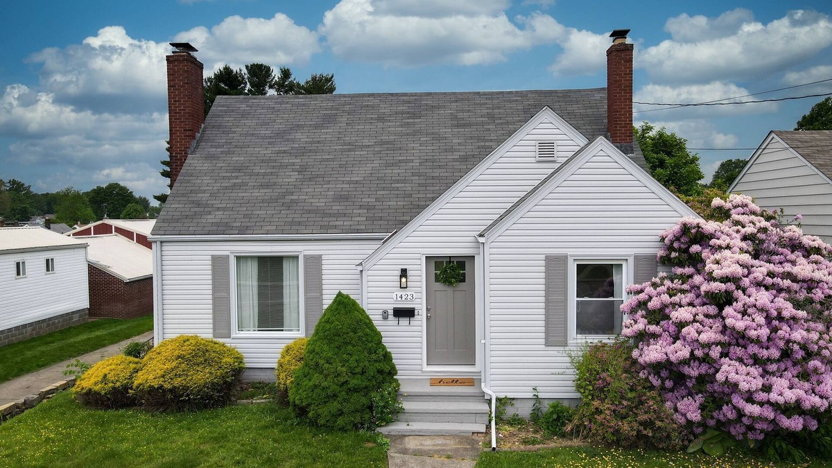 Canton House | Football Hall of Fame Hideaway: Cozy & Convenient