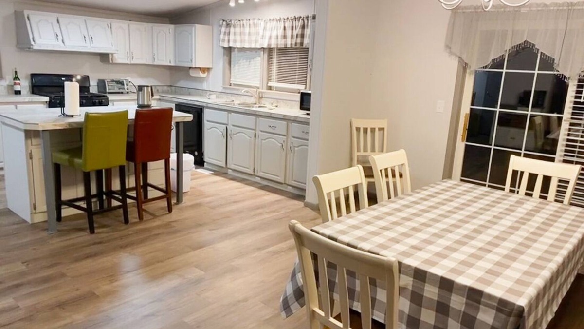 Havre House | FOOTHILLS LOOKOUT INN -Come home to Montana!