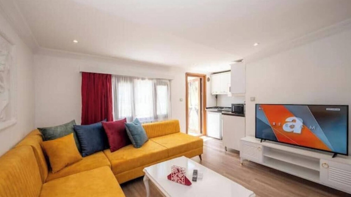 Taksim Apartment | FOR 12 PERSON - 2 Minutes to Taksim Square