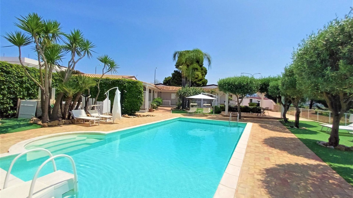 Borgo Bonsignore Apartment | For 2+2 family, near sea and Nature Reserve with pool